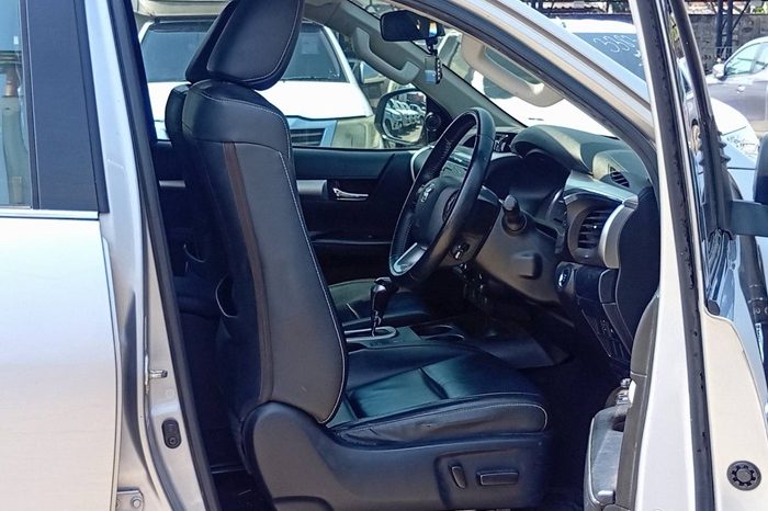 REVO 4WD 2020 2.8 HIGHT AT DOUBLE CAB SILVER  1759 full