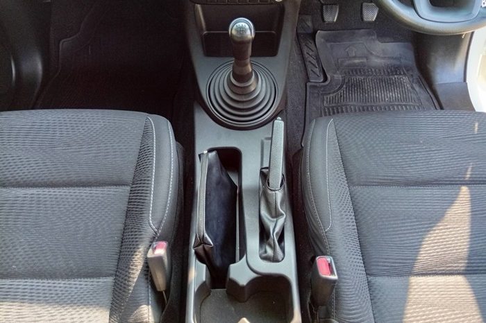 REVO 2WD 2019 2.4J MT SMART CAB WHITE  6816 full