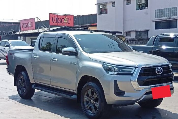 REVO PRE 2022 2.4 ENTRY AT DOUBLE CAB SILVER  6861 full