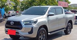 REVO PRE 2022 2.4 ENTRY AT DOUBLE CAB SILVER  6861