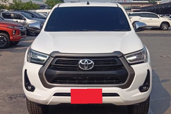 REVO PRE 2020 2.4 MID AT DOUBLE CAB WHITE  2366 full