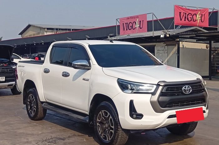 REVO PRE 2020 2.4 MID AT DOUBLE CAB WHITE  2366 full