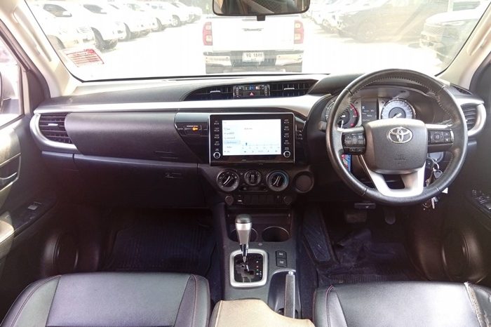 REVO PRE 2020 2.4 MID AT DOUBLE CAB WHITE  2366 full