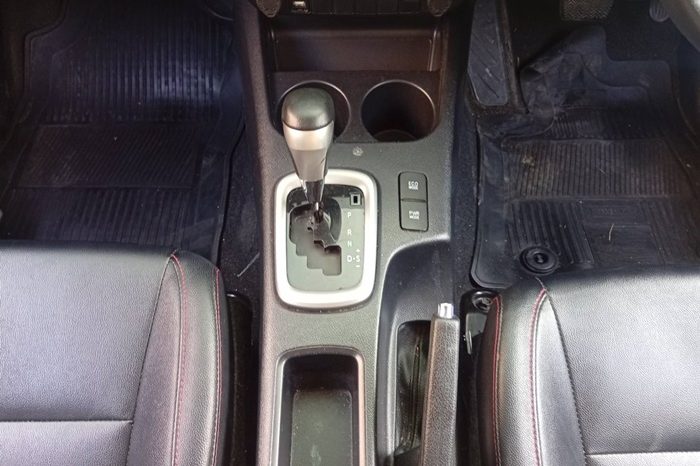 REVO PRE 2020 2.4 MID AT DOUBLE CAB WHITE  2366 full