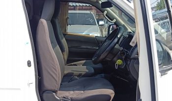 TOYOTA 2WD 2019 2.7 MT COMMUTER WHITE  6429 full