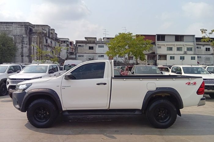 REVO 4WD 2020 2.8J MT STANDARD WHITE  8859 full