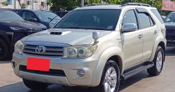 TOYOTA 4WD 2010 3.0V AT FORTUNER SILVER  2167