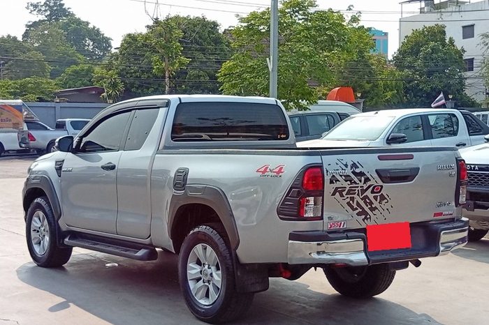 REVO 4WD 2019 2.4E MT SMART CAB SILVER  8983 full