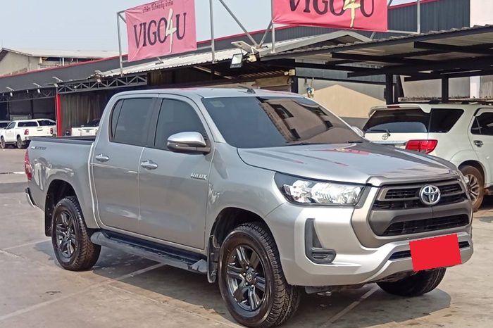 REVO PRE 2020 2.4 ENTRY AT DOUBLE CAB SILVER  1339 full