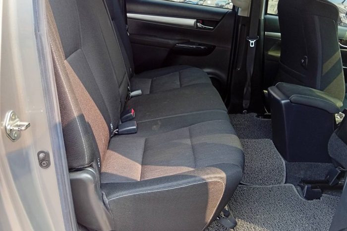 REVO PRE 2020 2.4 ENTRY AT DOUBLE CAB SILVER  1339 full