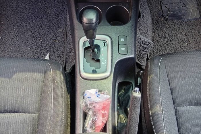 REVO PRE 2020 2.4 ENTRY AT DOUBLE CAB SILVER  1339 full