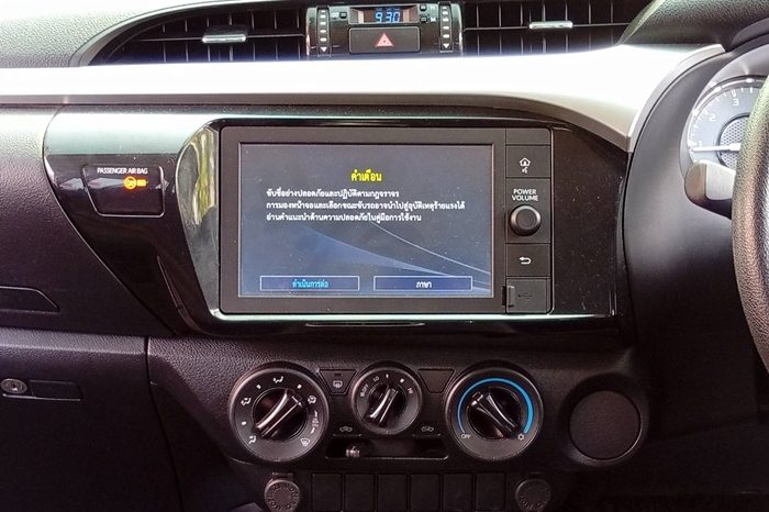 REVO PRE 2020 2.4 ENTRY AT DOUBLE CAB SILVER  1339 full