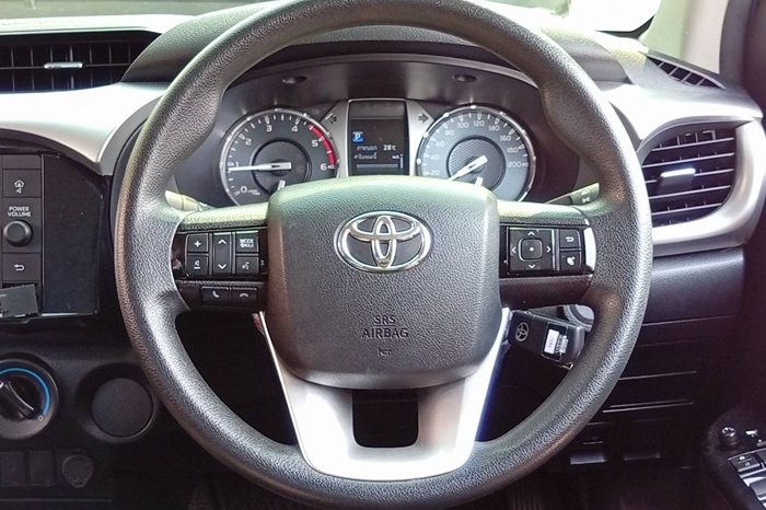 REVO PRE 2020 2.4 ENTRY AT DOUBLE CAB SILVER  1339 full