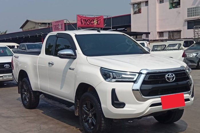 REVO PRE 2022 2.4 ENTRY AT SMART CAB WHITE  1952 full