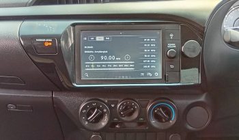 REVO PRE 2022 2.4 ENTRY AT SMART CAB WHITE  1952 full