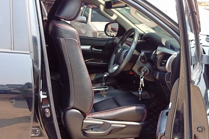 REVO PRE 2021 2.4 MID AT DOUBLE CAB BLACK  9180 full