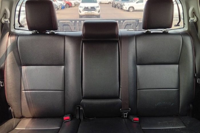 REVO PRE 2021 2.4 MID AT DOUBLE CAB BLACK  9180 full