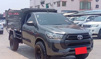 REVO 4WD 2023 2.8 ENTRY MT STANDARD GREY  4696 full