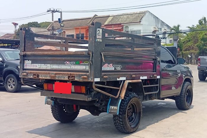 REVO 4WD 2023 2.8 ENTRY MT STANDARD GREY  4696 full