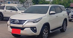TOYOTA 2WD 2019 2.4V AT FORTUNER WHITE  1490