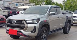 REVO PRE 2021 2.4 MID AT SMART CAB SILVER  195