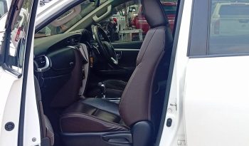 TOYOTA 2WD 2019 2.4V AT FORTUNER WHITE  1490 full