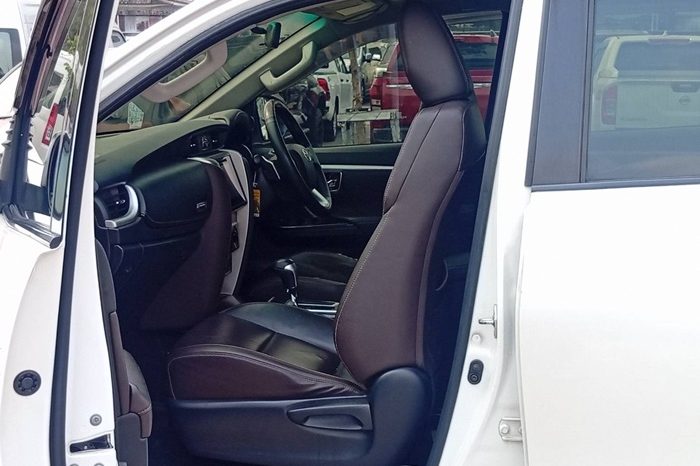 TOYOTA 2WD 2019 2.4V AT FORTUNER WHITE  1490 full