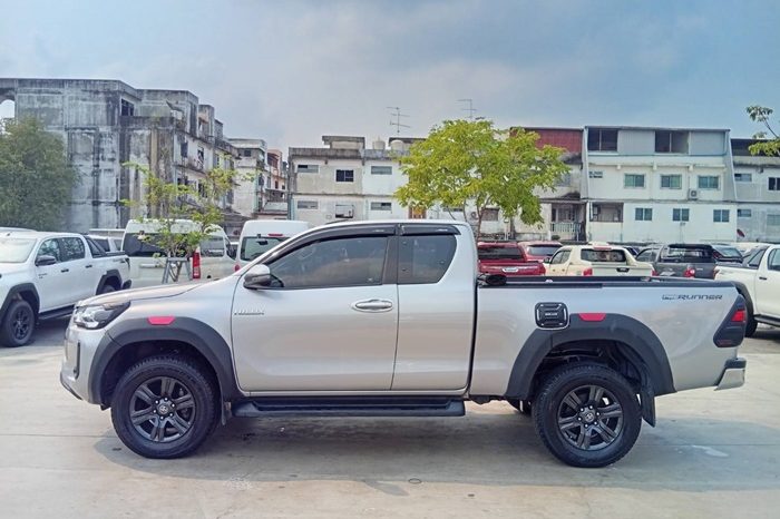 REVO PRE 2021 2.4 MID AT SMART CAB SILVER  195 full