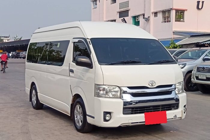 TOYOTA 2WD 2019 3.0 AT COMMUTER WHITE  7322 full