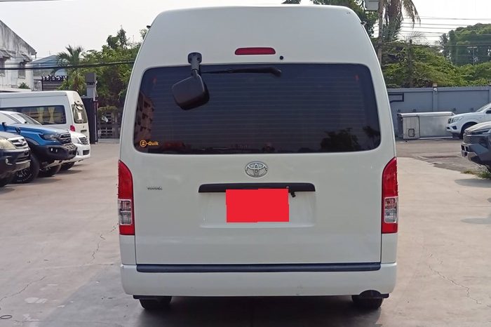 TOYOTA 2WD 2019 3.0 AT COMMUTER WHITE  7322 full