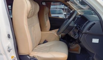 TOYOTA 2WD 2019 3.0 AT COMMUTER WHITE  7322 full