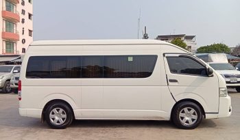TOYOTA 2WD 2019 3.0 AT COMMUTER WHITE  7322 full