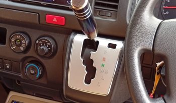 TOYOTA 2WD 2019 3.0 AT COMMUTER WHITE  7322 full