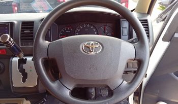 TOYOTA 2WD 2019 3.0 AT COMMUTER WHITE  7322 full