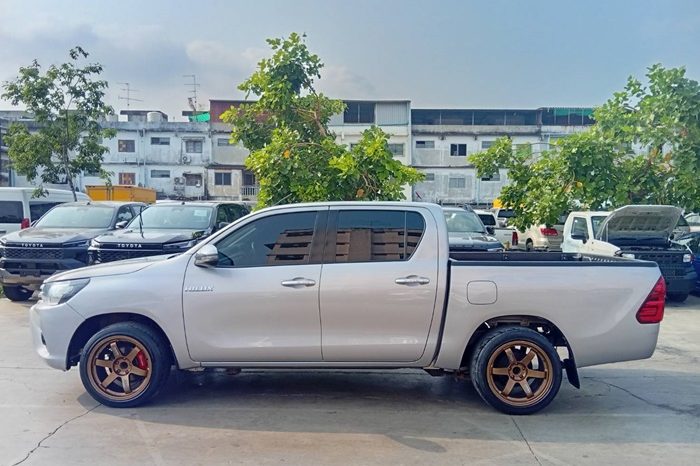 REVO 2WD 2018 2.4E MT DOUBLE CAB SILVER  3604 full