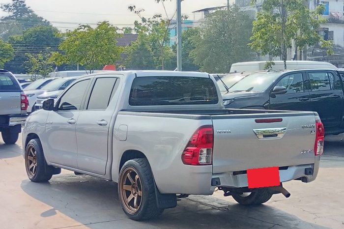 REVO 2WD 2018 2.4E MT DOUBLE CAB SILVER  3604 full