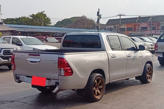 REVO 2WD 2018 2.4E MT DOUBLE CAB SILVER  3604 full