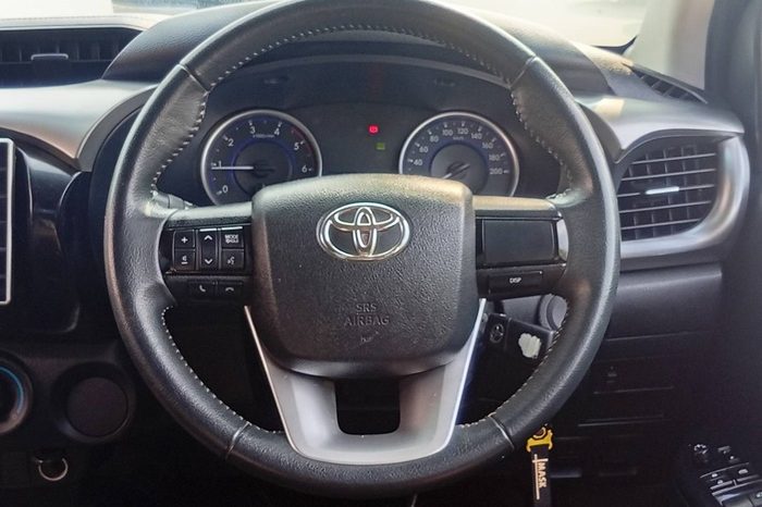 REVO 2WD 2018 2.4E MT DOUBLE CAB SILVER  3604 full