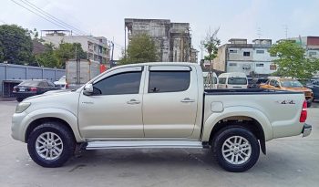 VIGO 4WD 2014 2.5E MT DOUBLE CAB SILVER  3318 full