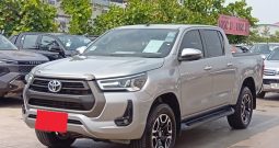 REVO 4WD 2021 2.4 MID MT DOUBLE CAB SILVER  4934