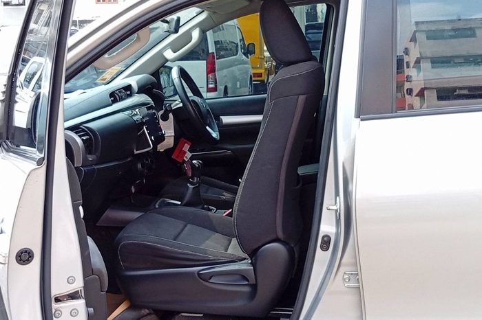 REVO 4WD 2021 2.4 MID MT DOUBLE CAB SILVER  4934 full