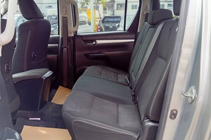 REVO 4WD 2021 2.4 MID MT DOUBLE CAB SILVER  4934 full