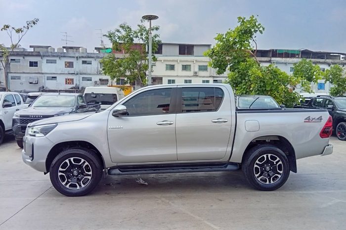 REVO 4WD 2021 2.4 MID MT DOUBLE CAB SILVER  4934 full