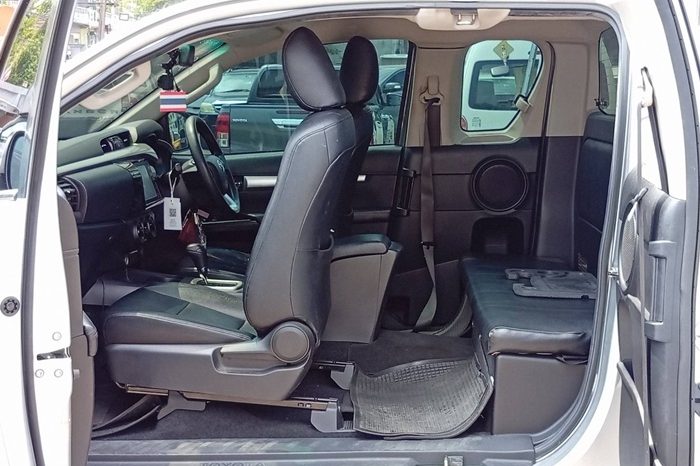 REVO PRE 2022 2.4 ENTRY AT DOUBLE CAB SILVER  4139 full