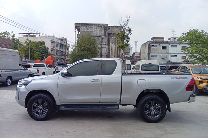 REVO PRE 2022 2.4 ENTRY AT DOUBLE CAB SILVER  4139 full