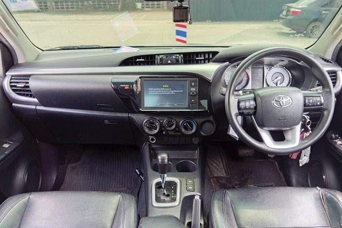 REVO PRE 2022 2.4 ENTRY AT DOUBLE CAB SILVER  4139 full