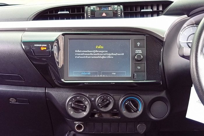 REVO PRE 2022 2.4 ENTRY AT DOUBLE CAB SILVER  4139 full