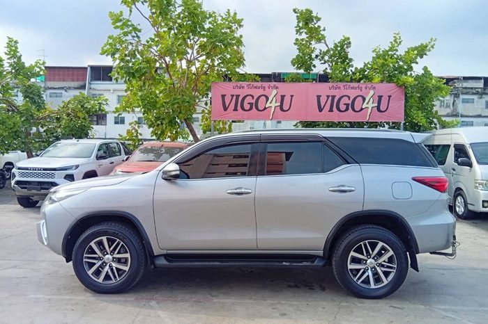 TOYOTA 4WD 2017 2.8V AT FORTUNER SILVER  8388 full