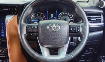 TOYOTA 4WD 2017 2.8V AT FORTUNER SILVER  8388 full