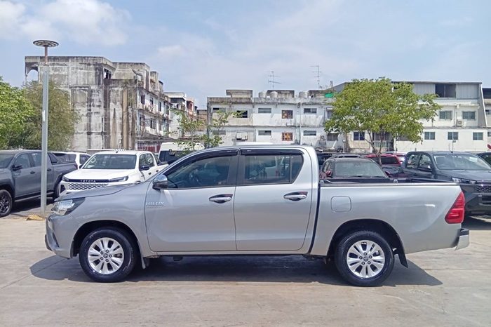 REVO 2WD 2018 2.4E MT DOUBLE CAB SILVER  9424 full